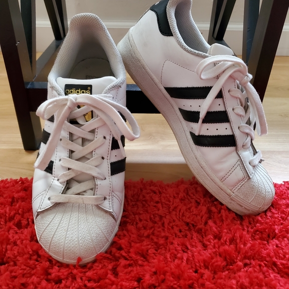 Streetwear Staple Adiddas Superstar All OOTD  🔥 with these.  Steppin proud - Picture 4 of 11